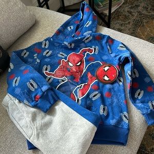 New with tags 6 year old Spider-Man Marvel set sweatpants + hoodie
